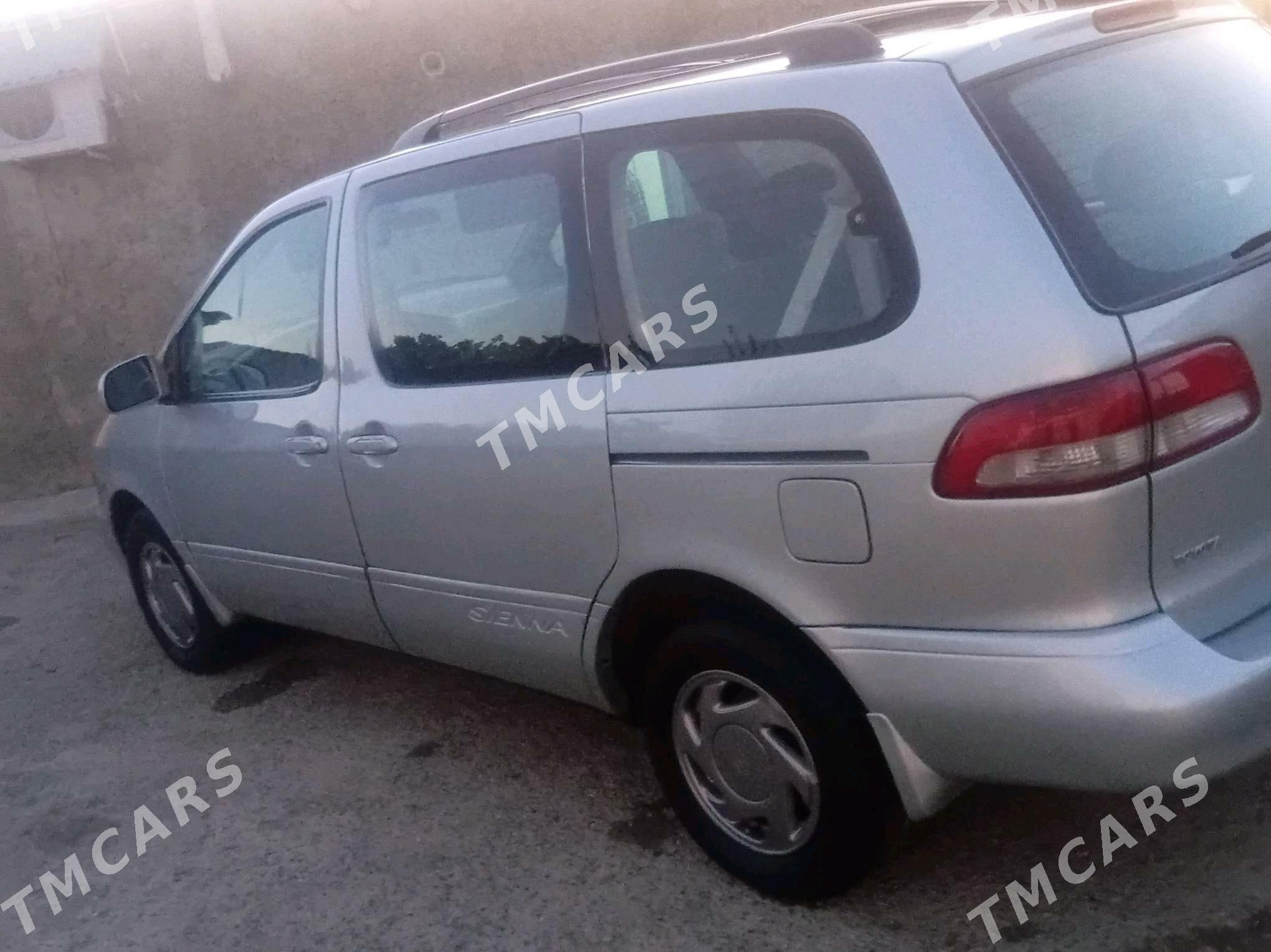 Toyota Sienna 2001 - 145 000 TMT - Gyzylarbat - img 4
