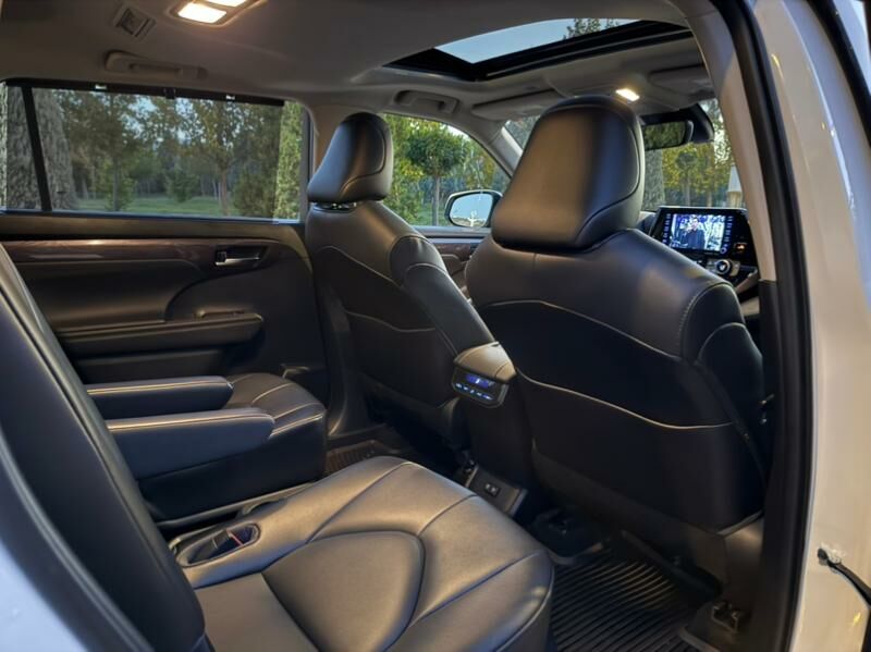 Toyota Highlander 2022 - 568 000 TMT - Ашхабад - img 8