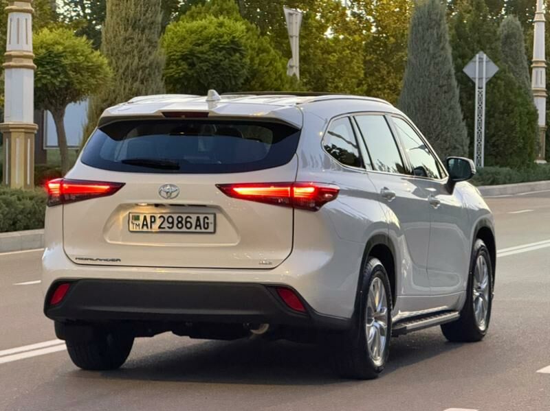 Toyota Highlander 2022 - 568 000 TMT - Ашхабад - img 3
