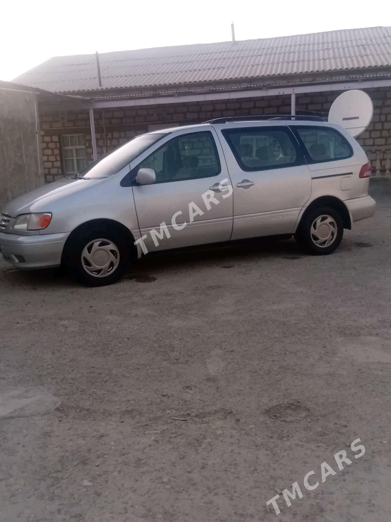 Toyota Sienna 2001 - 145 000 TMT - Gyzylarbat - img 7