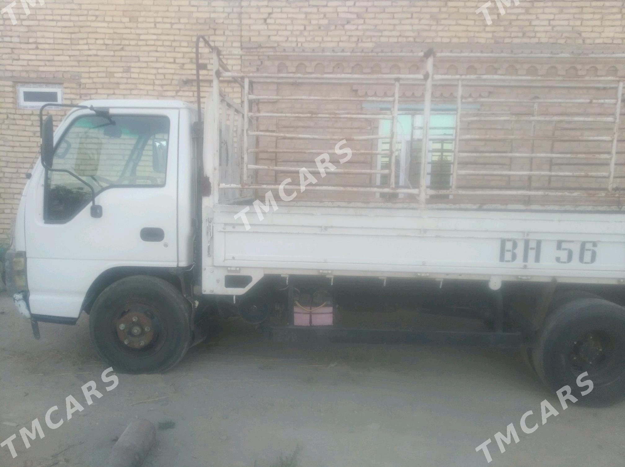 Isuzu Elf 2007 - 200 000 TMT - Farap - img 4