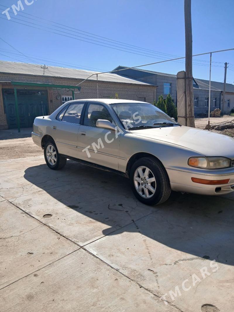 Toyota Camry 1993 - 90 000 TMT - Акдепе - img 3
