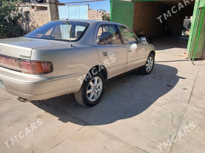 Toyota Camry 1993 - 90 000 TMT - Акдепе - img 6