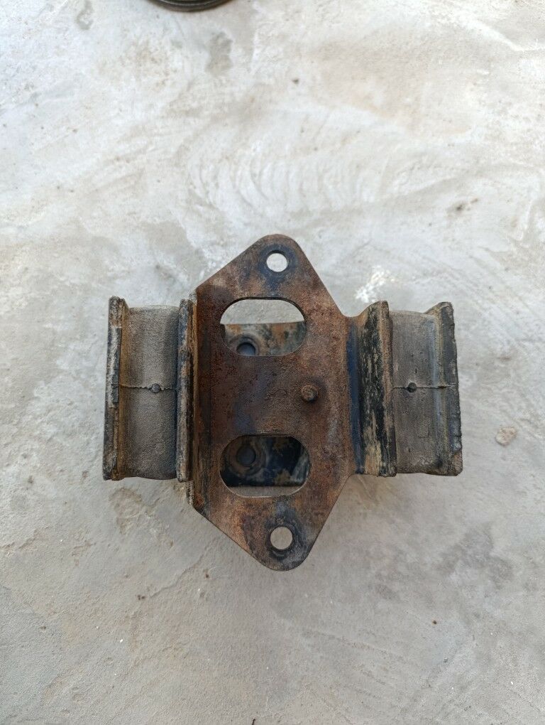 Pajero poduska 200 TMT - Туркменбаши - img 1