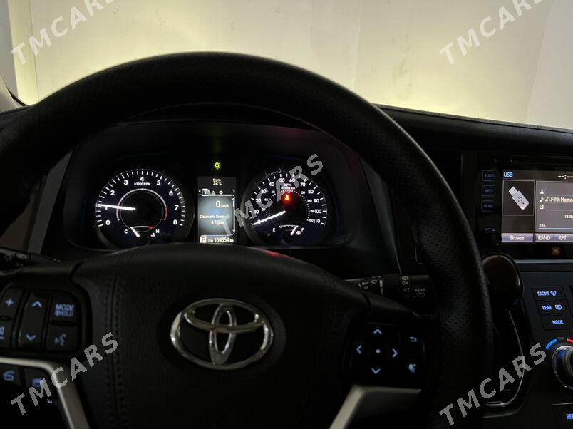 Toyota Sienna 2017 - 570 000 TMT - Aşgabat - img 2