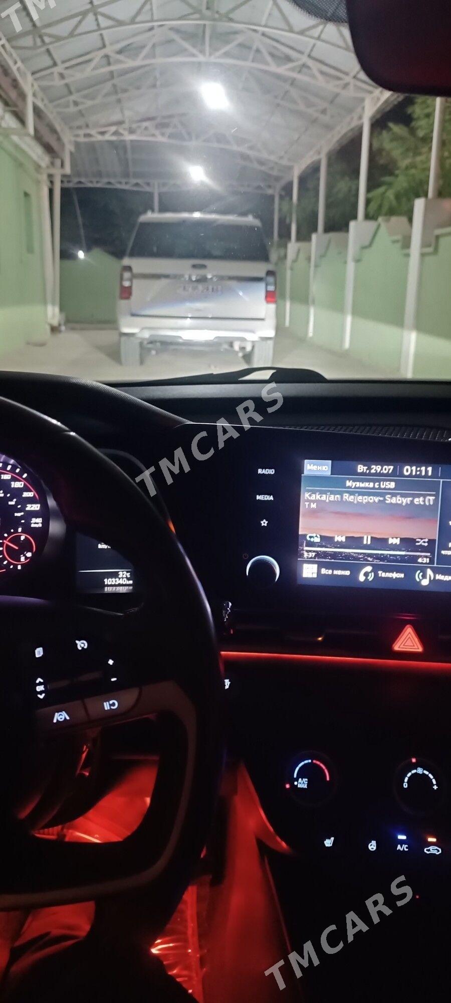 Hyundai Elantra 2022 - 240 000 TMT - Aşgabat - img 2
