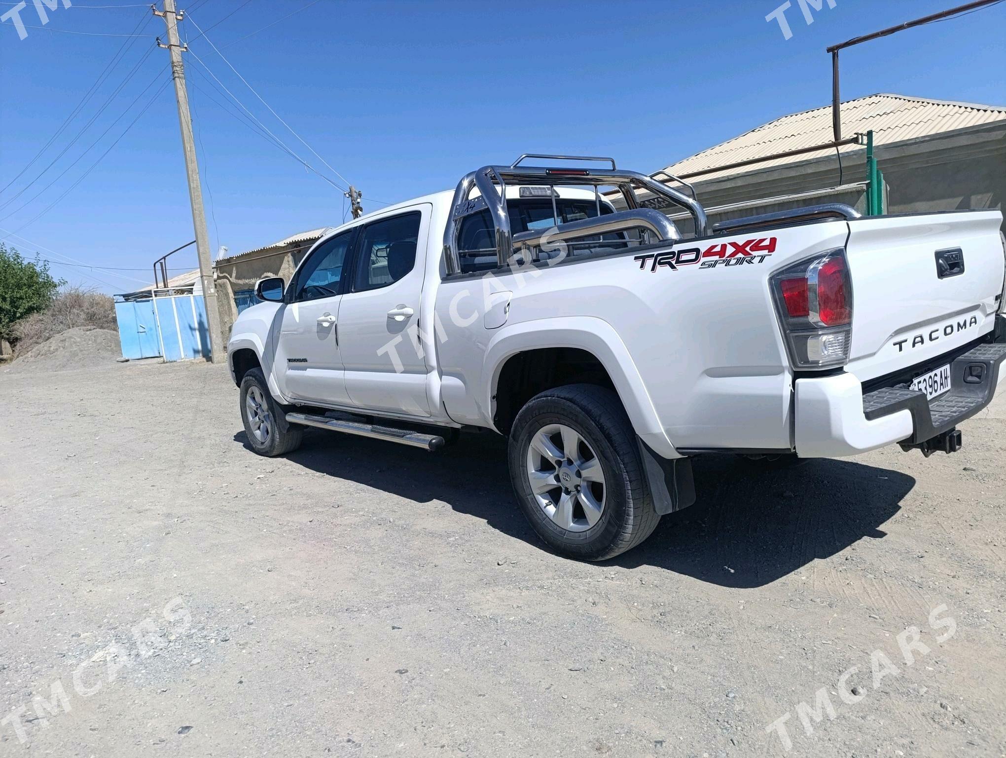 Toyota Tacoma Xtra 2017 - 420 000 TMT - Бахарден - img 3