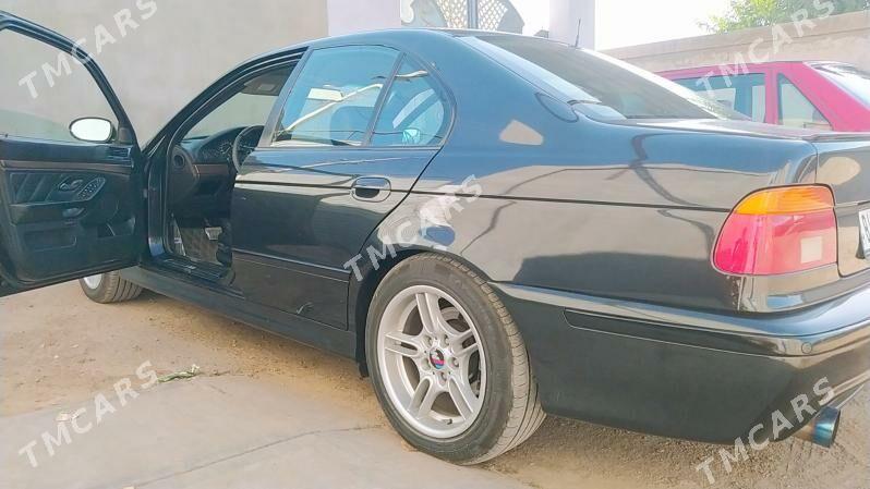 BMW 5 Series 2003 - 140 000 TMT - Туркменабат - img 6