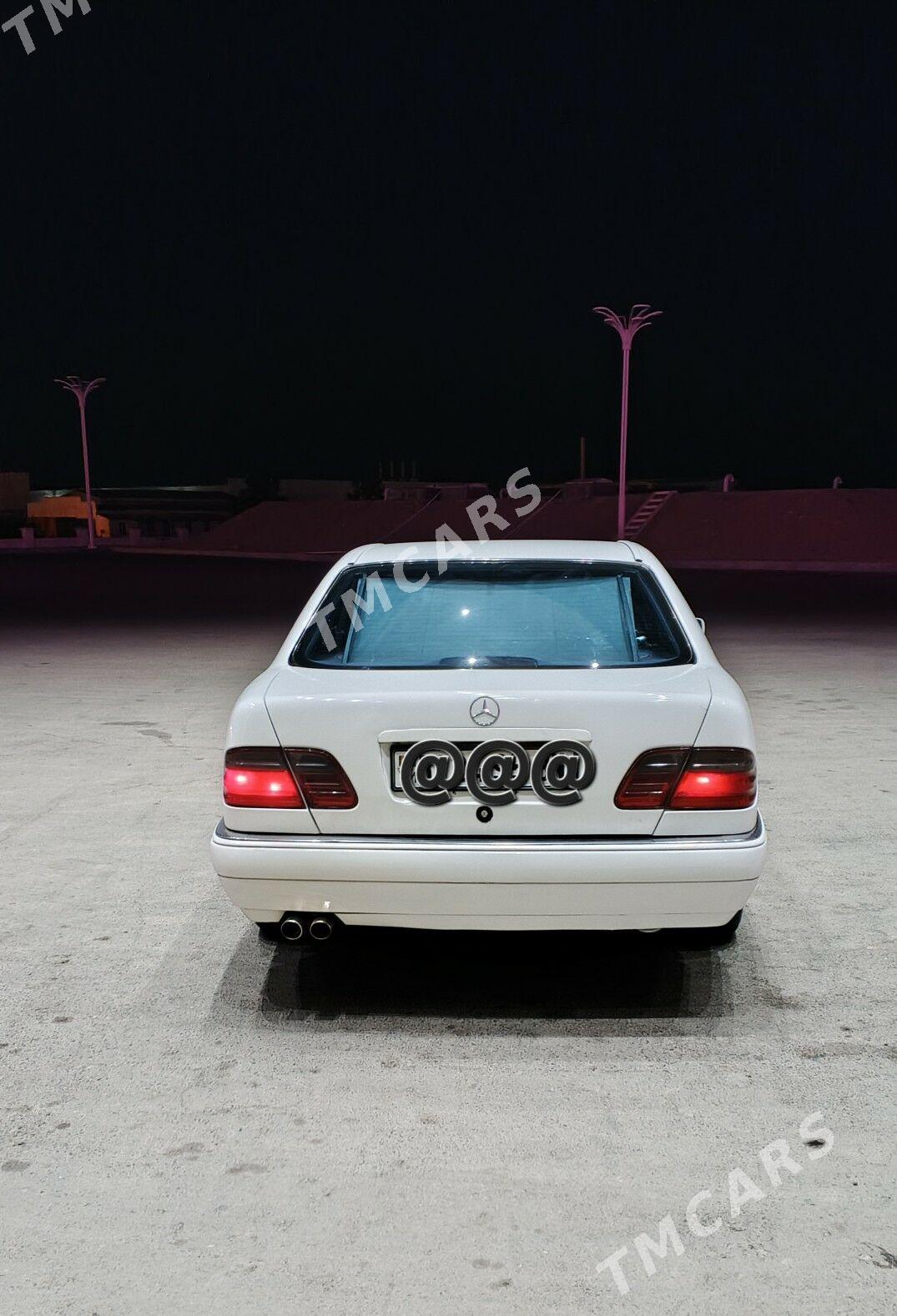 Mercedes-Benz E320 1997 - 90 000 TMT - Balkanabat - img 2