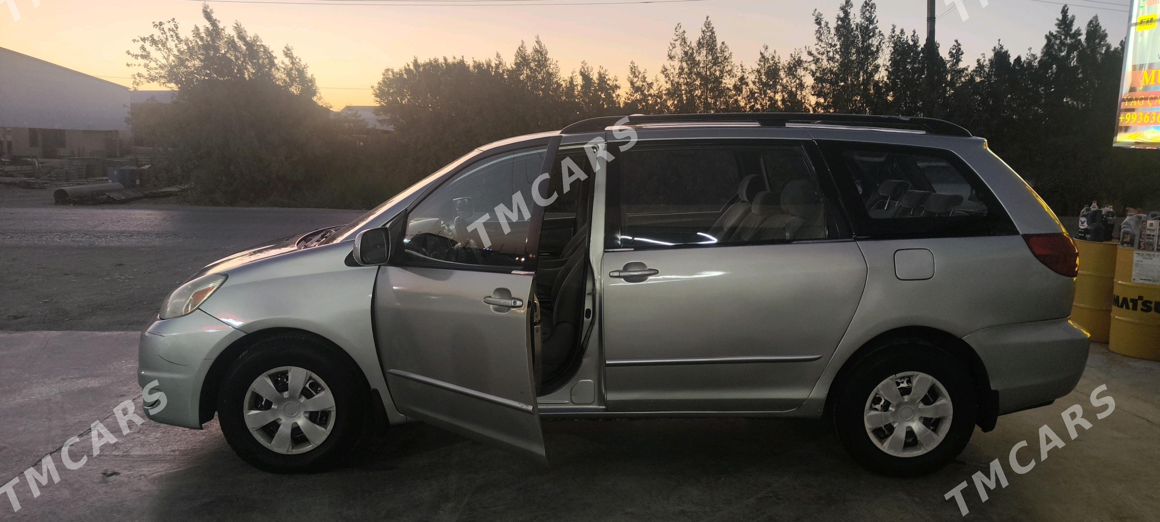 Toyota Sienna 2005 - 185 000 TMT - Mary - img 2