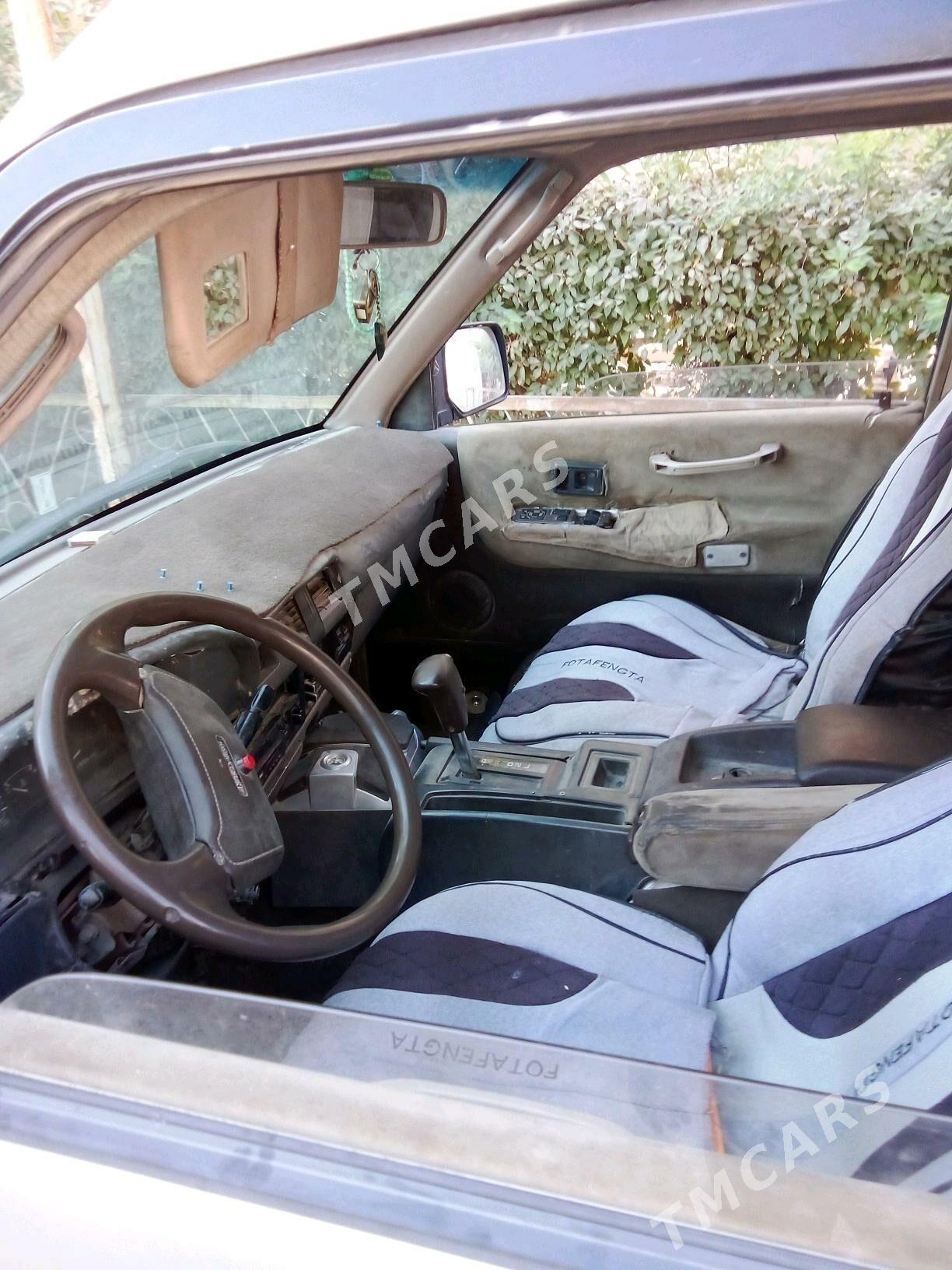 Toyota Hiace 1991 - 20 000 TMT - Murgap - img 2