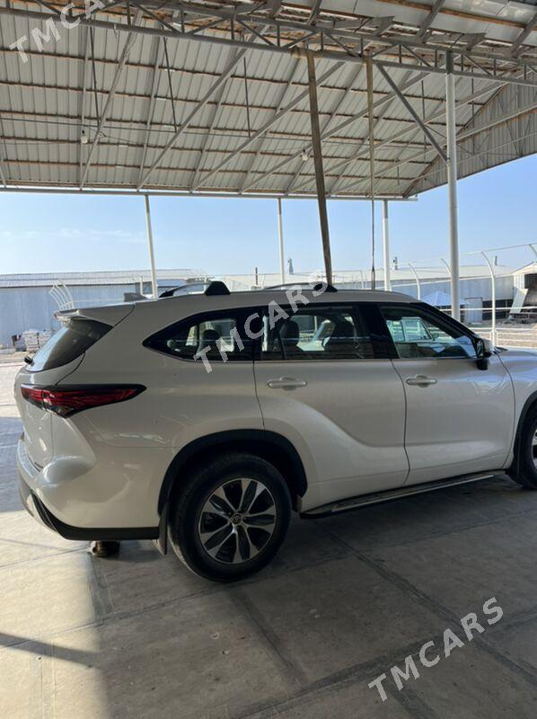 Toyota Highlander 2022 - 570 000 TMT - Sakarçäge - img 4
