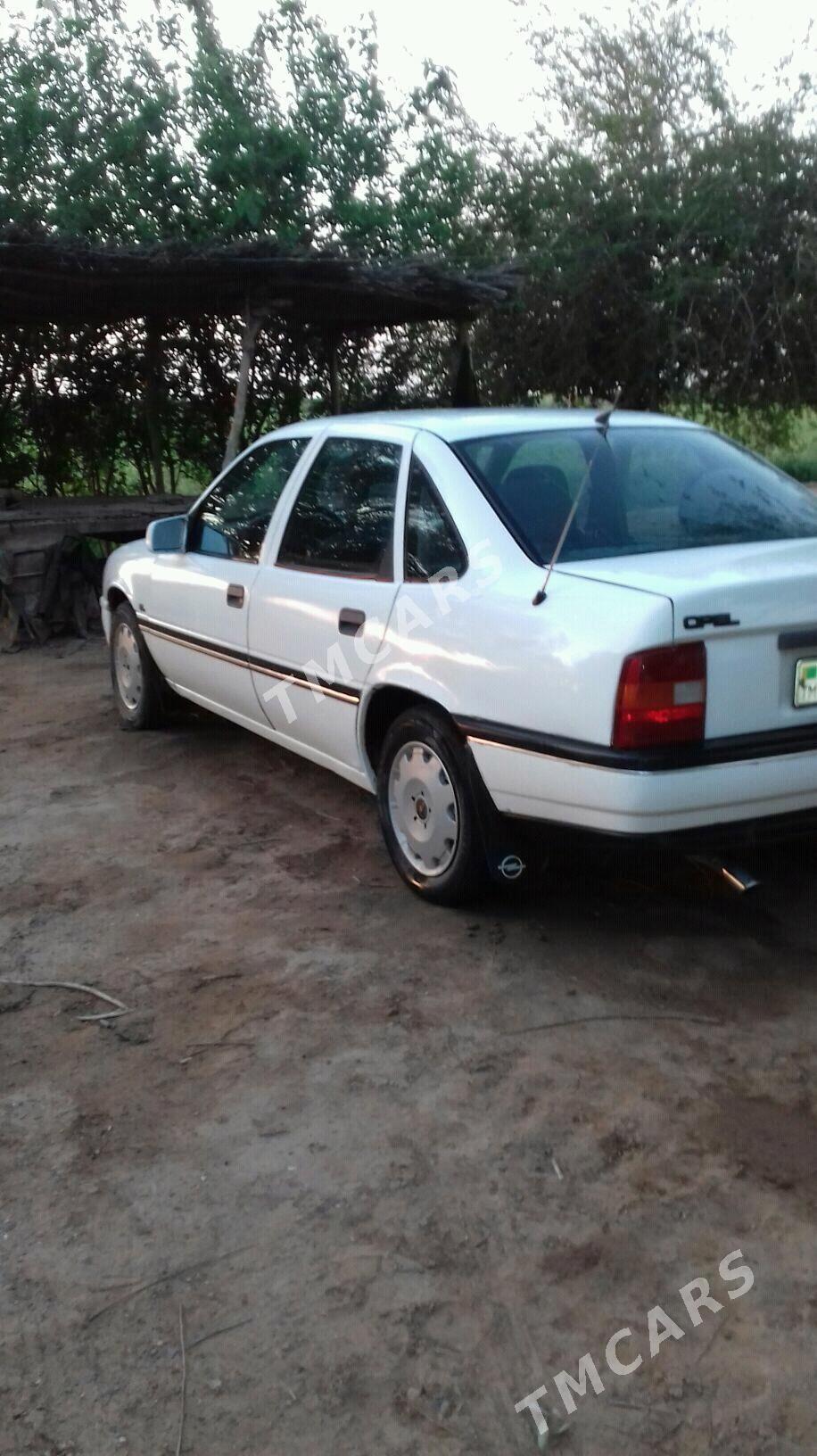 Opel Vectra 1990 - 36 000 TMT - Sarahs - img 5