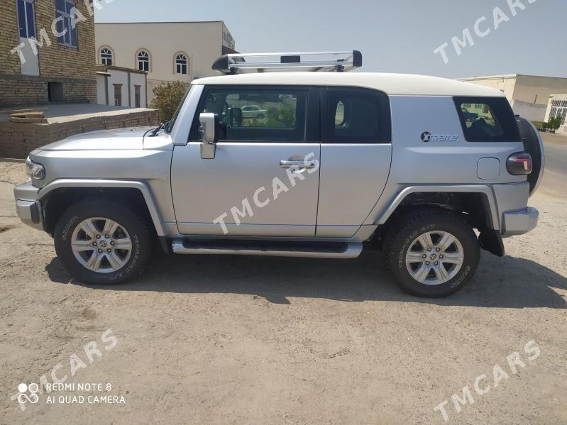 Toyota FJ Cruiser 2008 - 300 000 TMT - Türkmenabat - img 2
