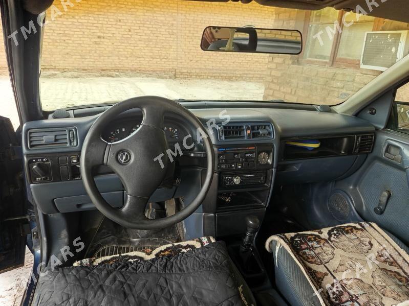 Opel Vectra 1994 - 30 000 TMT - Саят - img 2