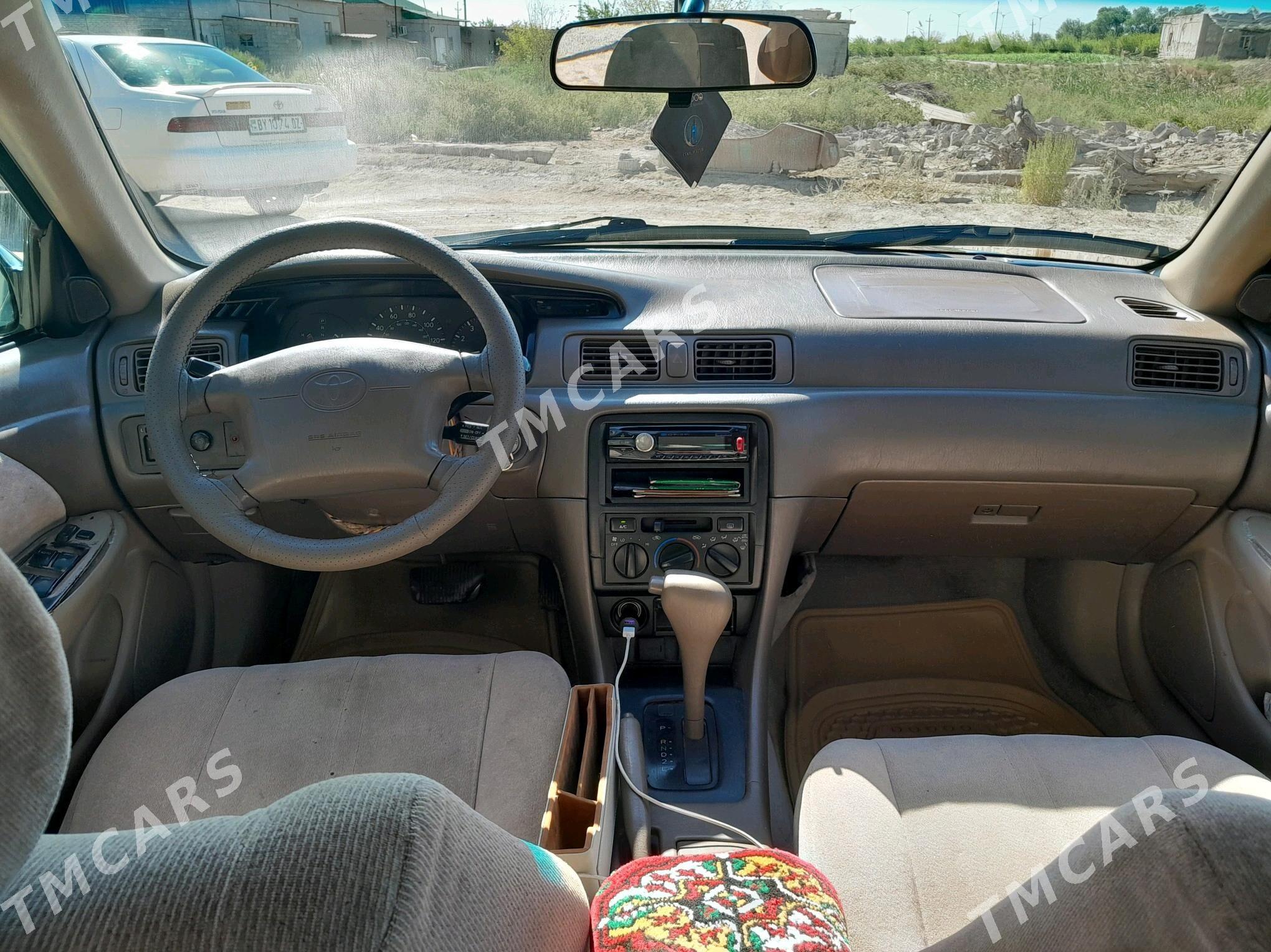 Toyota Camry 1999 - 135 000 TMT - Кёнеургенч - img 3