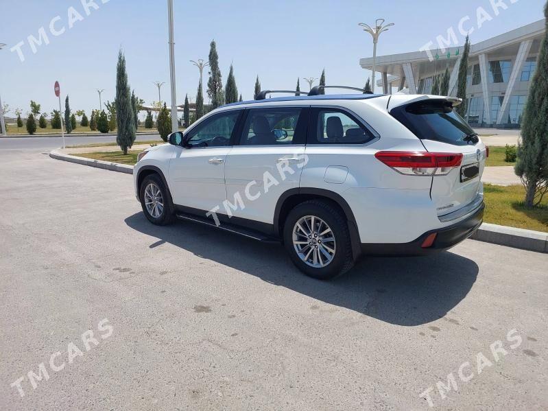 Toyota Highlander 2019 - 410 000 TMT - Фарап - img 3