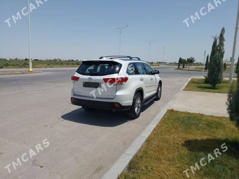 Toyota Highlander 2019 - 410 000 TMT - Фарап - img 2