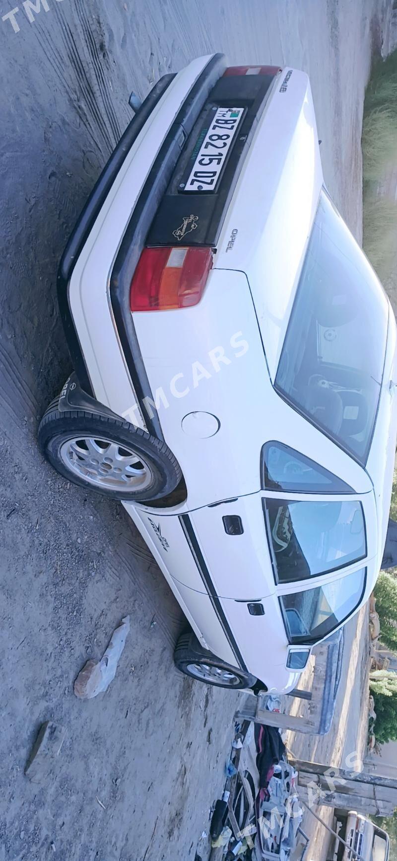 Opel Vectra 1992 - 36 000 TMT - Gurbansoltan Eje - img 1