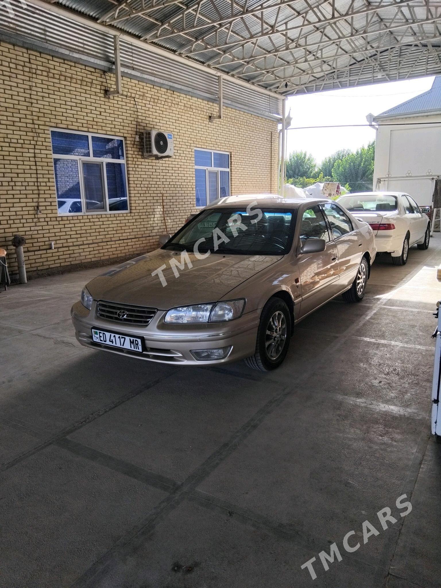 Toyota Camry 2000 - 180 000 TMT - Мары - img 1