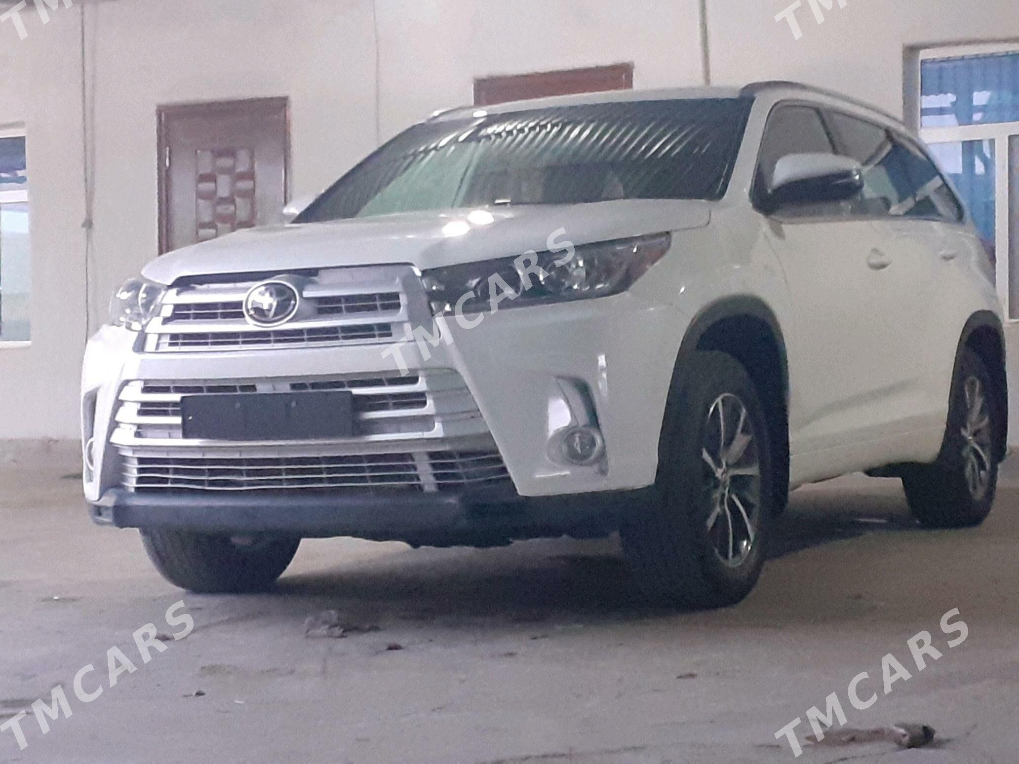 Toyota Highlander 2018 - 418 000 TMT - Ýalkym - img 6