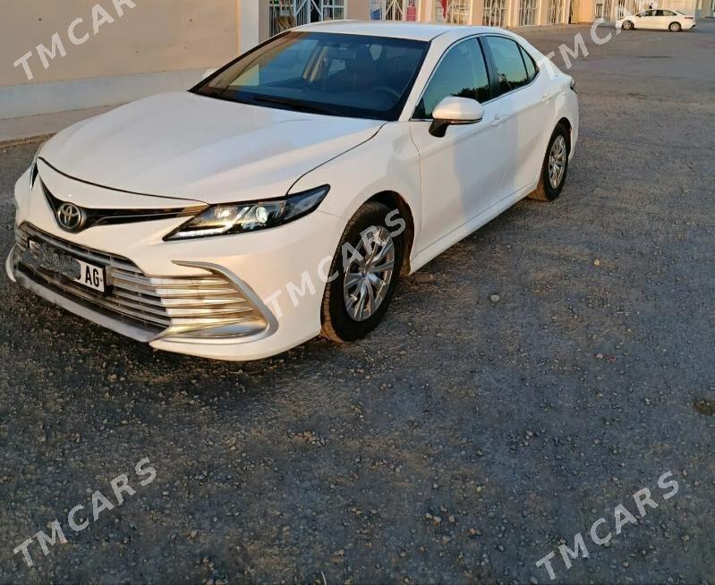 Toyota Camry 2022 - 270 000 TMT - Täze zaman - img 2