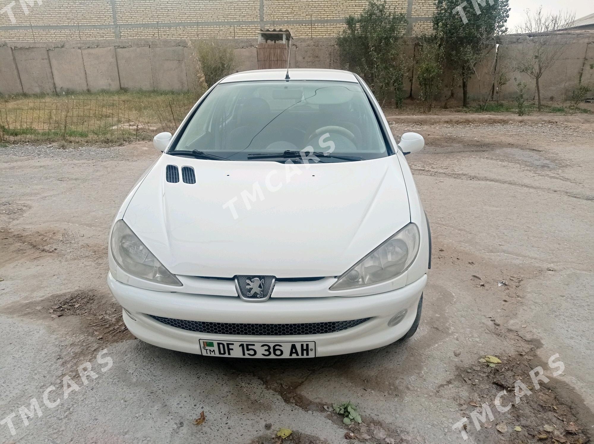 Peugeot 206 2010 - 75 000 TMT - Tejen - img 4