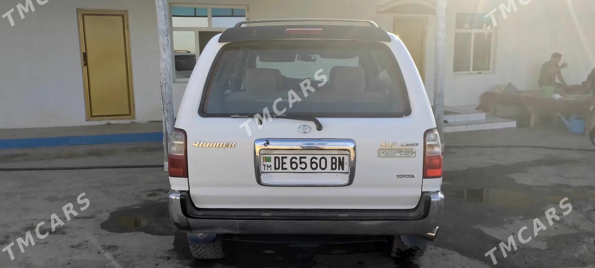 Toyota 4Runner 2002 - 190 000 TMT - Magtymguly - img 3