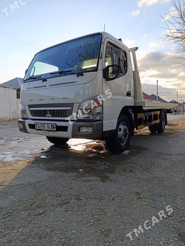 Mitsubishi Fuso 2010 - 500 000 TMT - Balkanabat - img 4