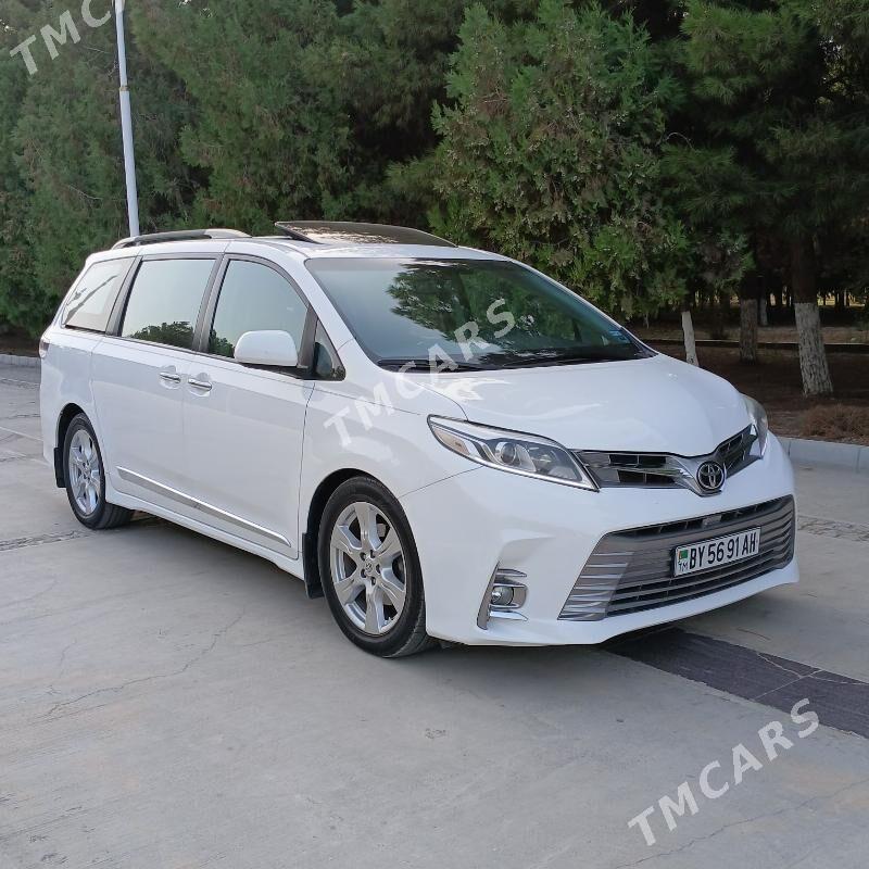 Toyota Sienna 2017 - 371 000 TMT - Гёкдепе - img 2