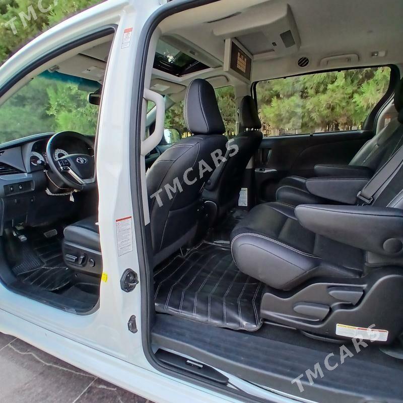 Toyota Sienna 2017 - 371 000 TMT - Гёкдепе - img 9