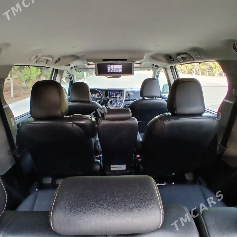 Toyota Sienna 2017 - 371 000 TMT - Гёкдепе - img 8