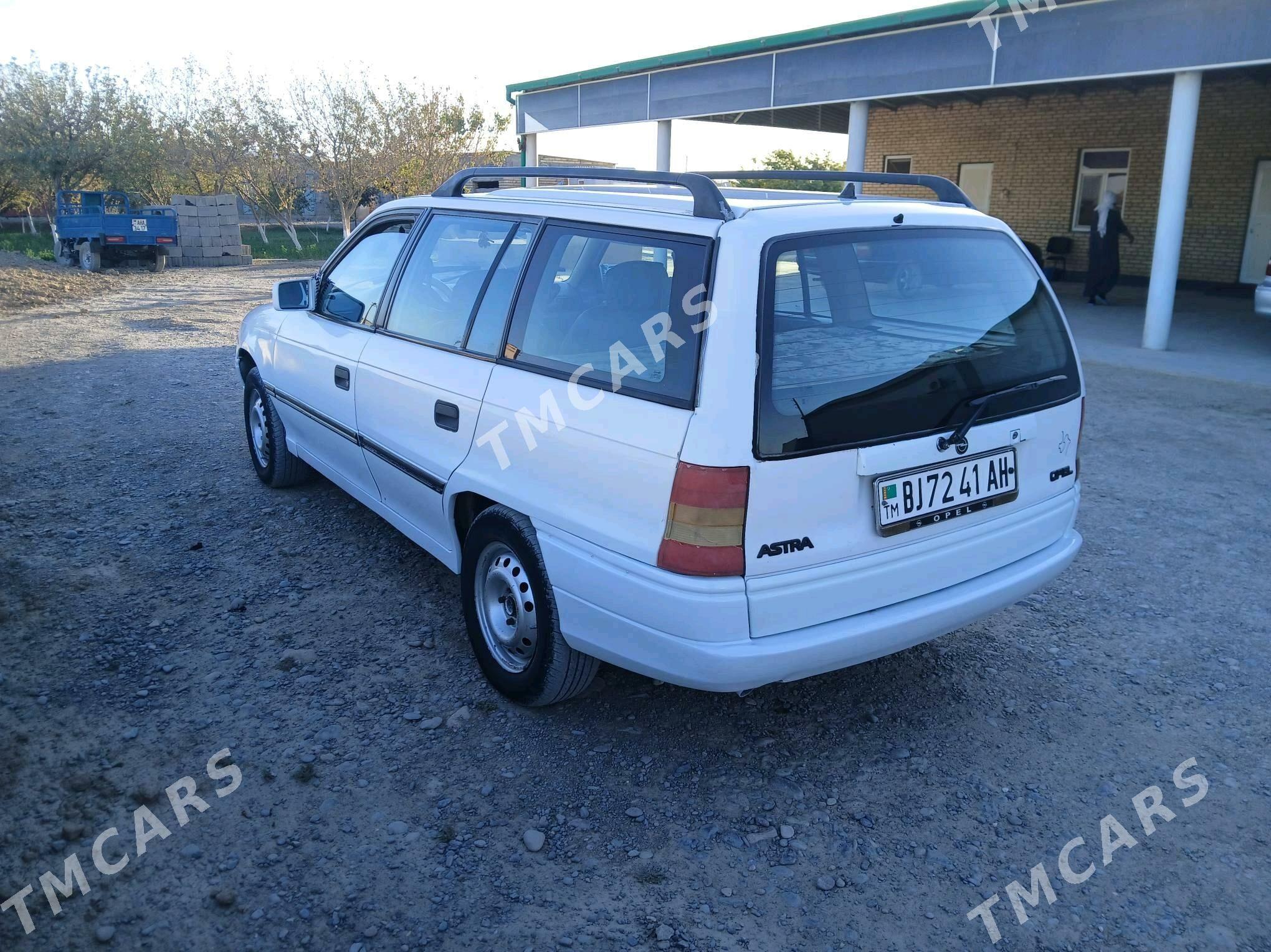 Opel Astra 1992 - 30 000 TMT - Kaka - img 2