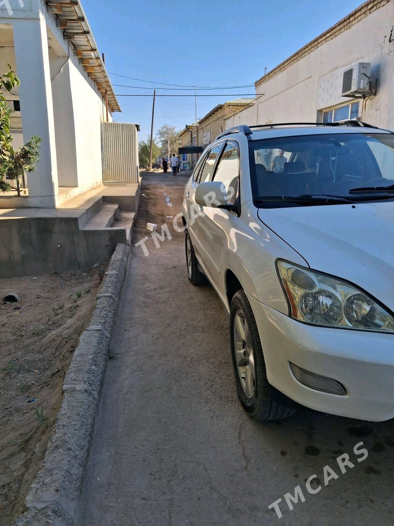 Lexus RX 330 2004 - 220 000 TMT - Шабатский этрап - img 4
