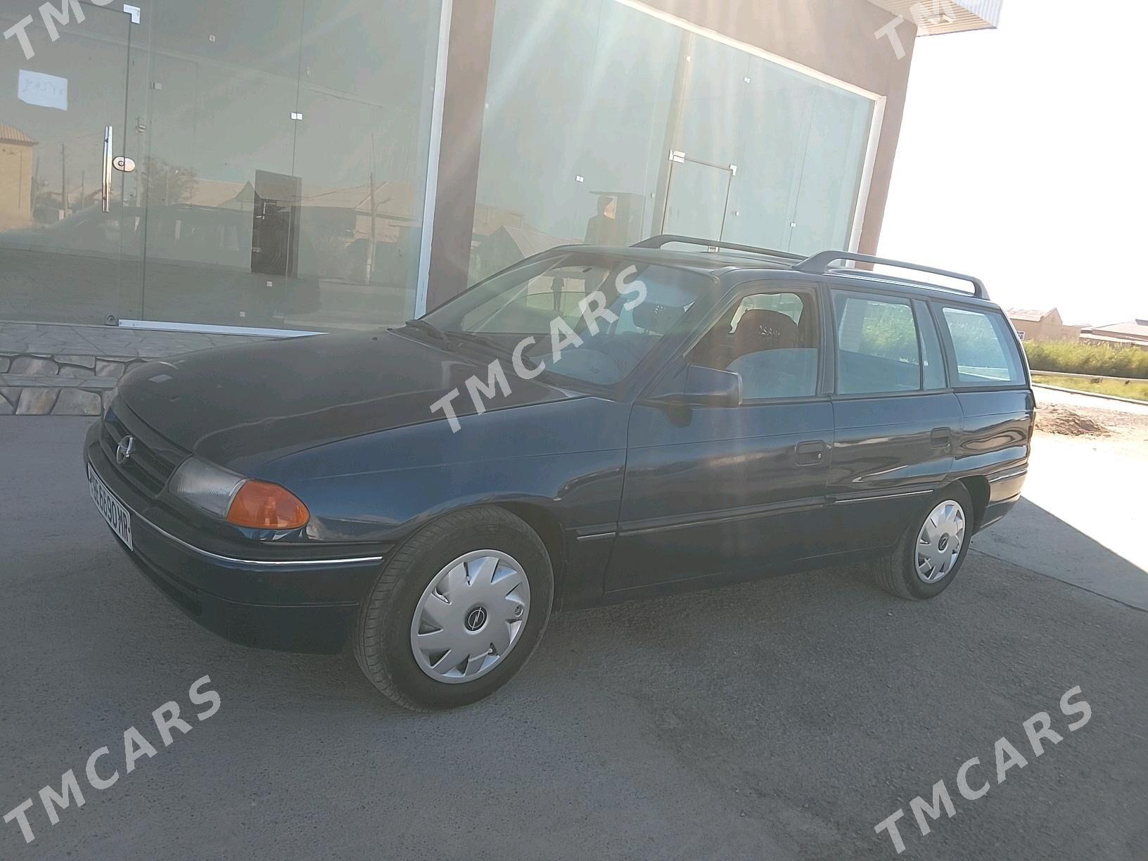 Opel Astra 1992 - 29 000 TMT - Mary - img 4