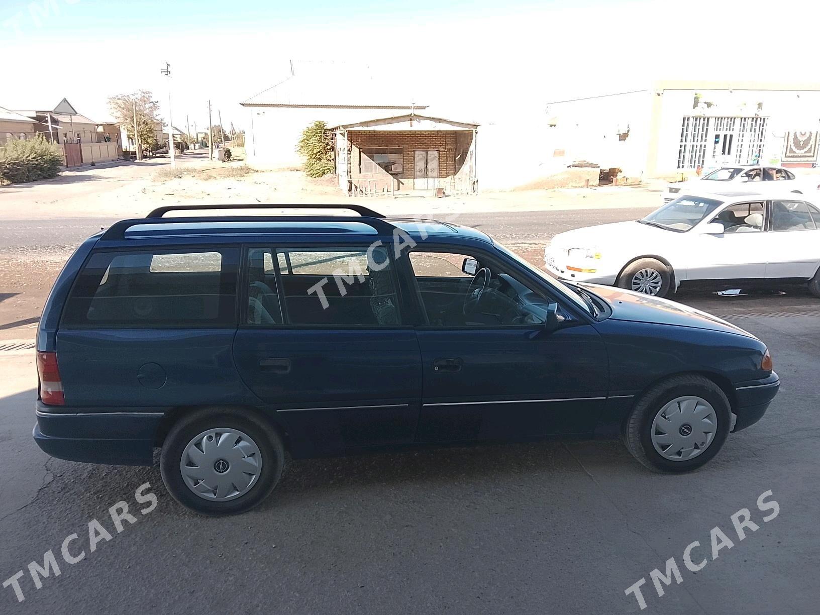 Opel Astra 1992 - 29 000 TMT - Mary - img 3