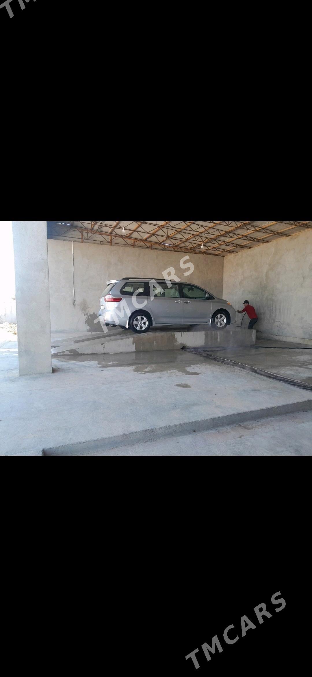 Toyota Sienna 2019 - 420 000 TMT - Мары - img 3