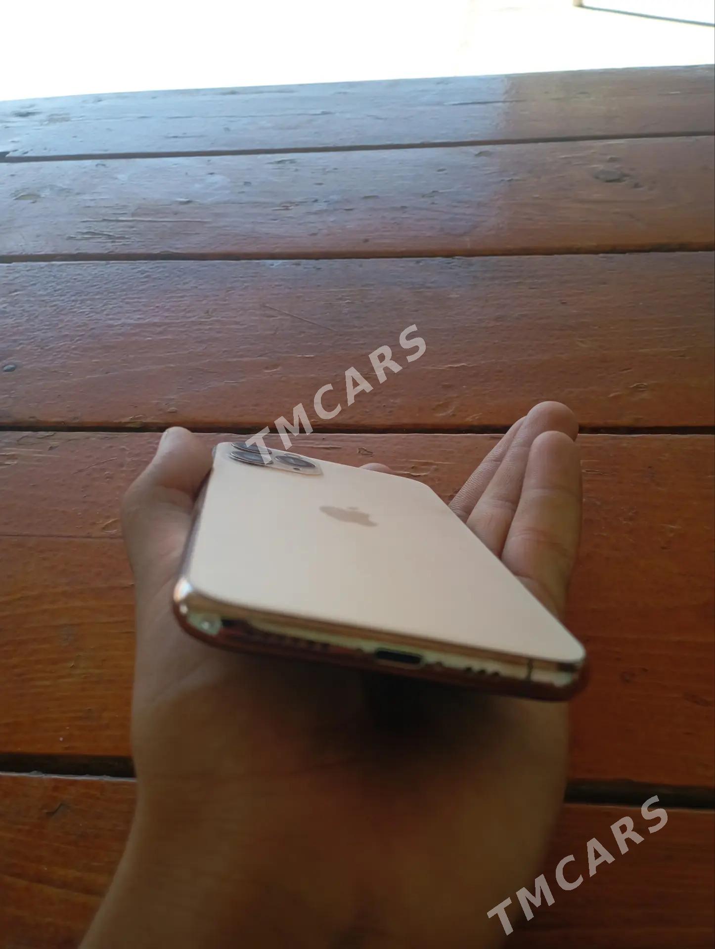 iphone 11 pro - Sarahs - img 5