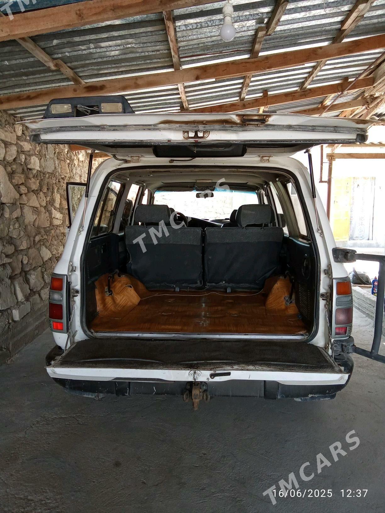 Toyota Land Cruiser 1994 - 70 000 TMT - Гумдаг - img 5