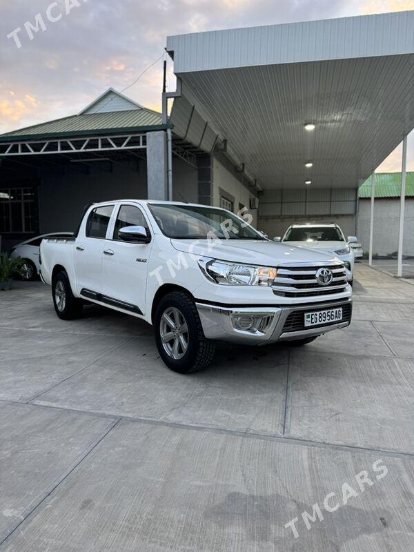 Toyota Hilux 2022 - 460 000 TMT - Aşgabat - img 6