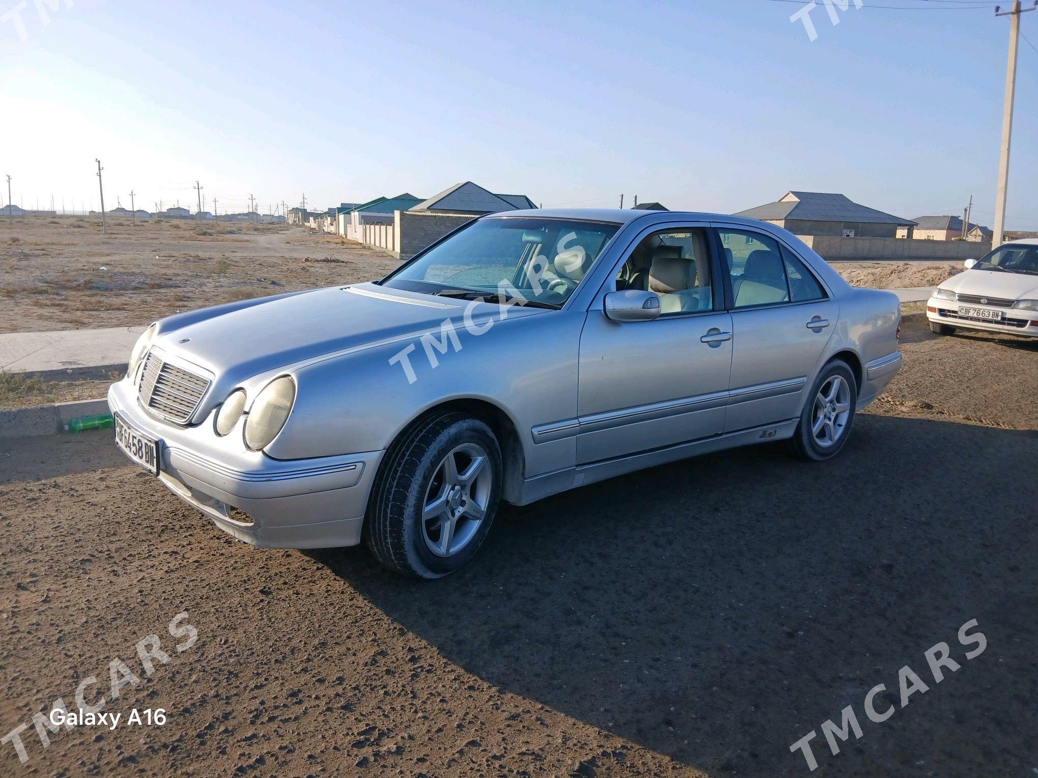Mercedes-Benz W212 2001 - 75 000 TMT - Туркменбаши - img 4