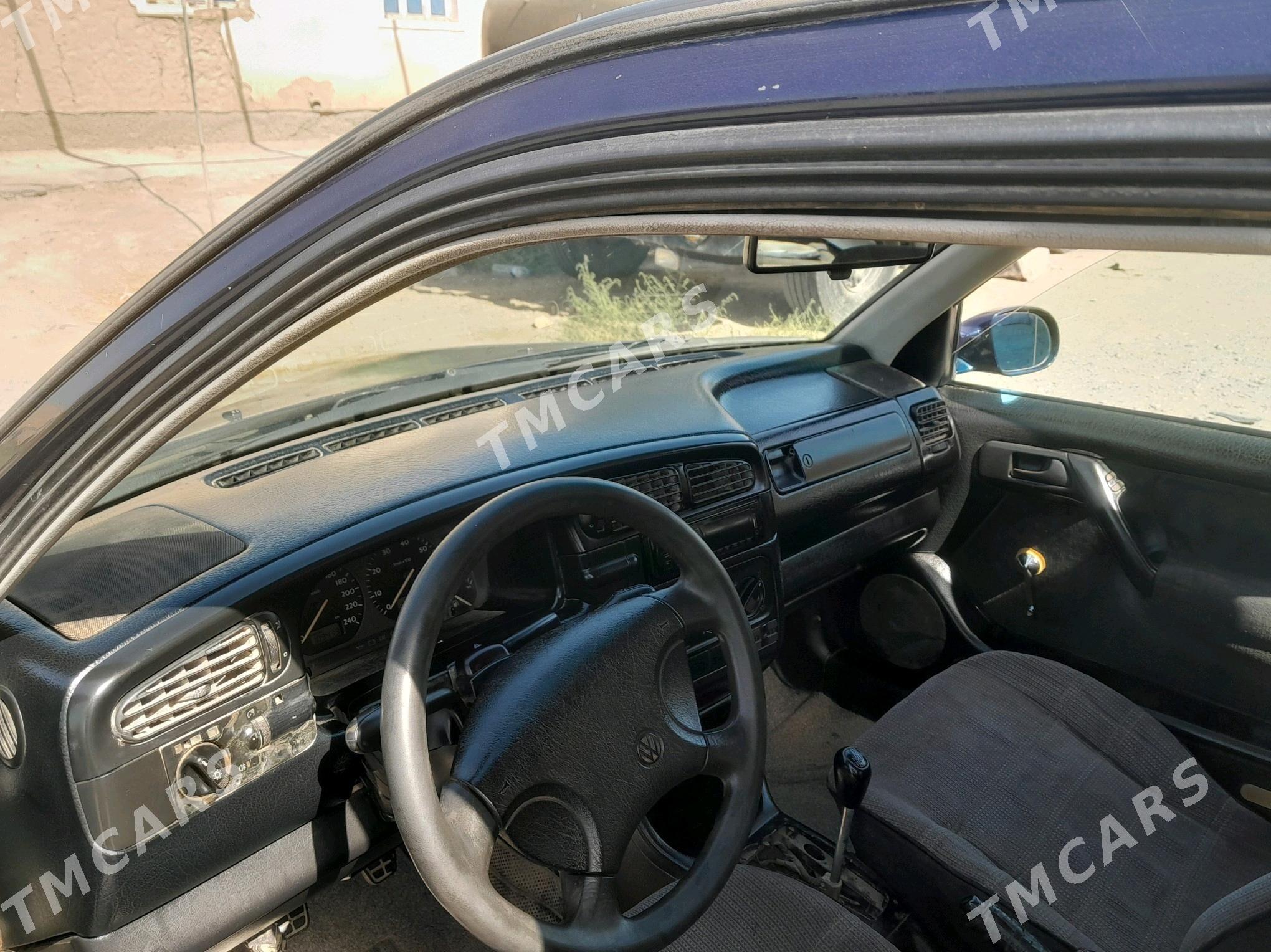 Volkswagen Passat 1992 - 30 000 TMT - Дянев - img 5