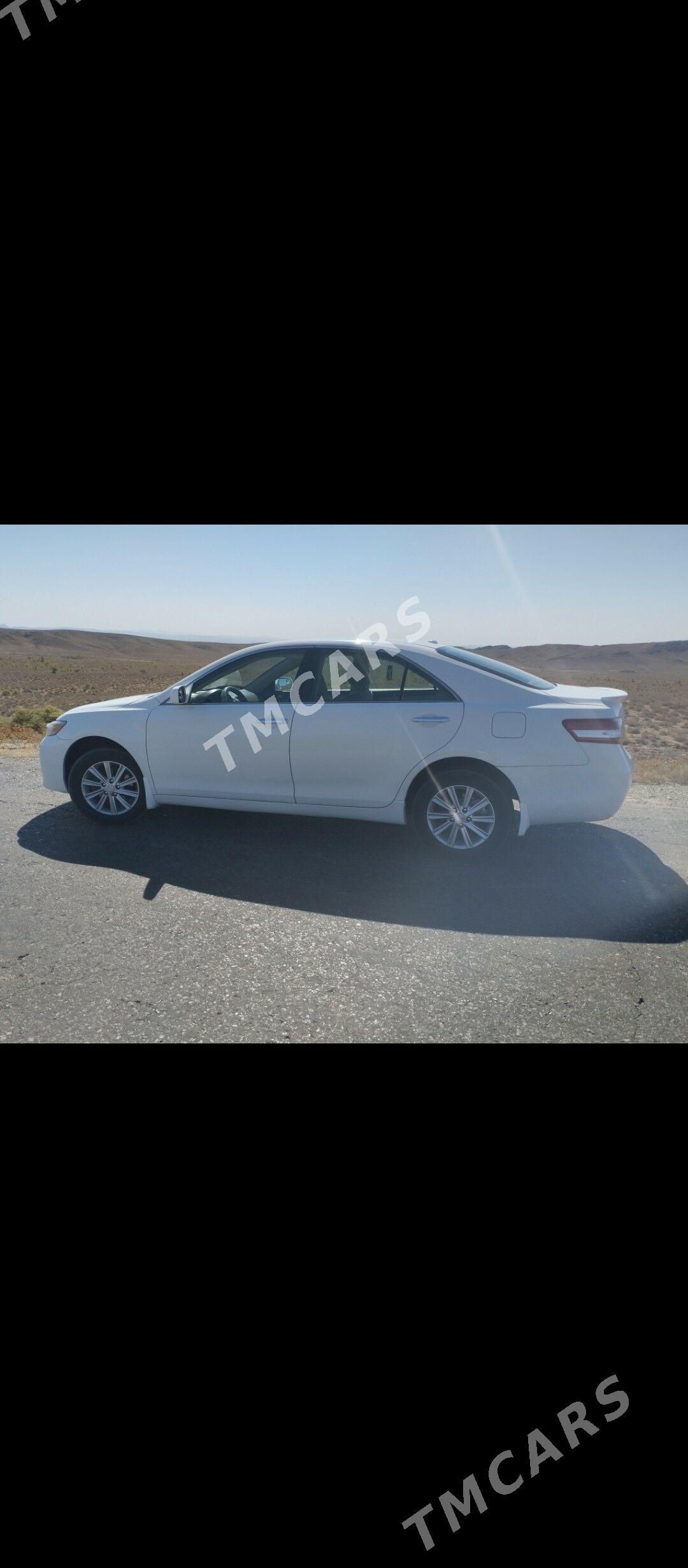 Toyota Camry 2011 - 180 000 TMT - Балканабат - img 2