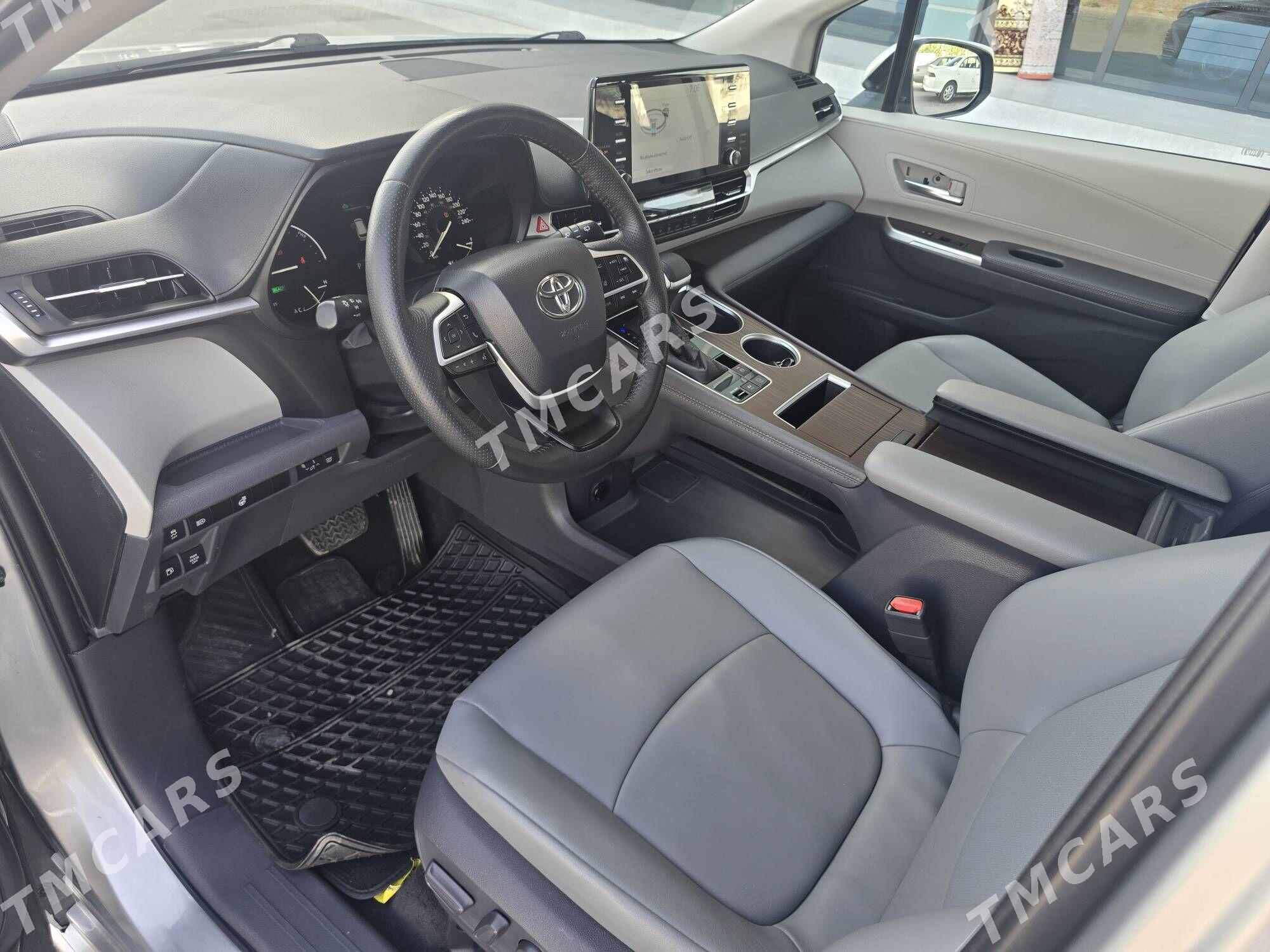 Toyota Sienna 2021 - 460 000 TMT - Мары - img 1