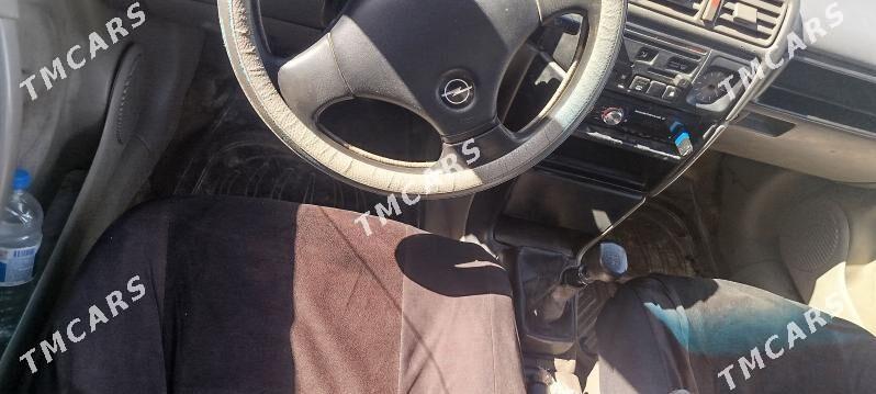 Opel Vectra 1991 - 27 000 TMT - Мары - img 4