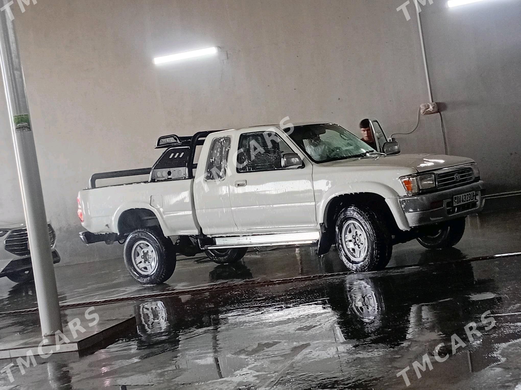 Toyota Hilux 1992 - 110 000 TMT - Balkanabat - img 2