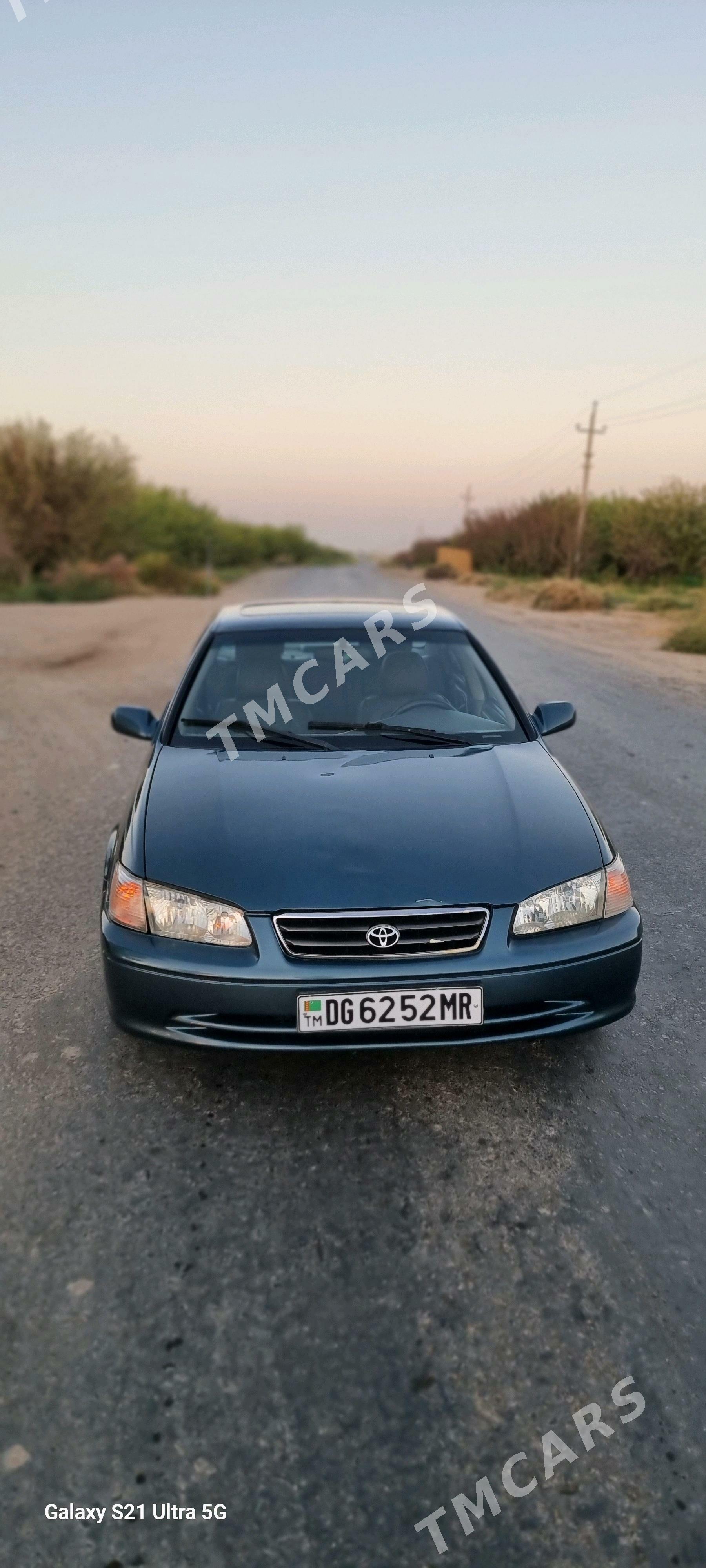 Toyota Camry 2000 - 136 000 TMT - Байрамали - img 4