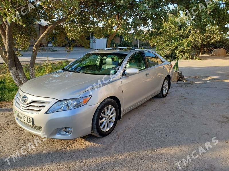 Toyota Camry 2012 - 240 000 TMT - Саят - img 4