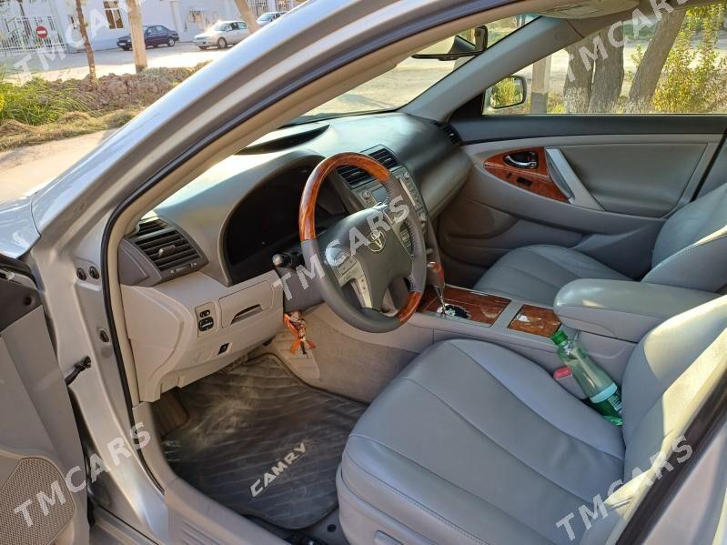 Toyota Camry 2012 - 240 000 TMT - Саят - img 5
