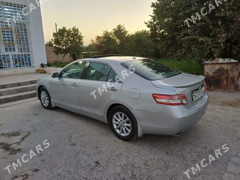 Toyota Camry 2012 - 240 000 TMT - Саят - img 7